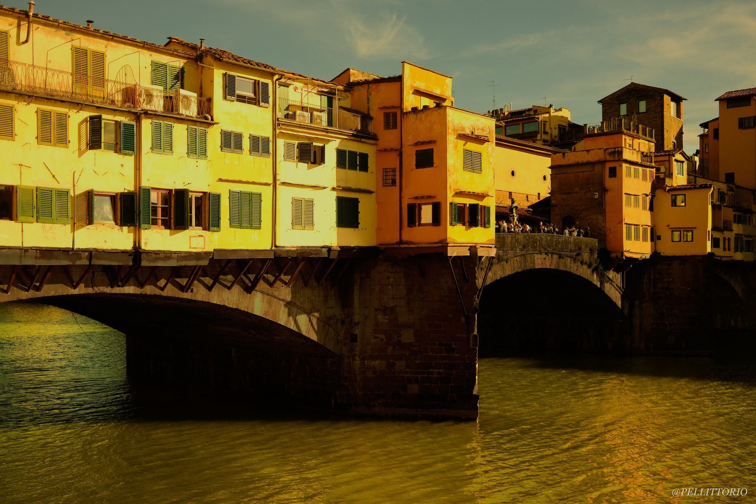 Ponte Vecchio all'ora dorata